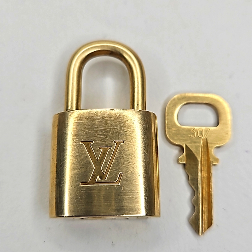 Authentic Louis Vuitton LV Monogram Lock & Key - Picture 2 of 16